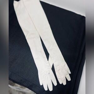Vintage Dawnelle Rayon Nylon Gloves Small Elbow Length Off White Glamour